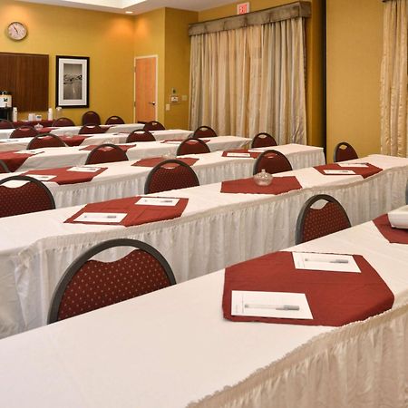 Hampton Inn & Suites Pueblo-Southgate Ngoại thất bức ảnh