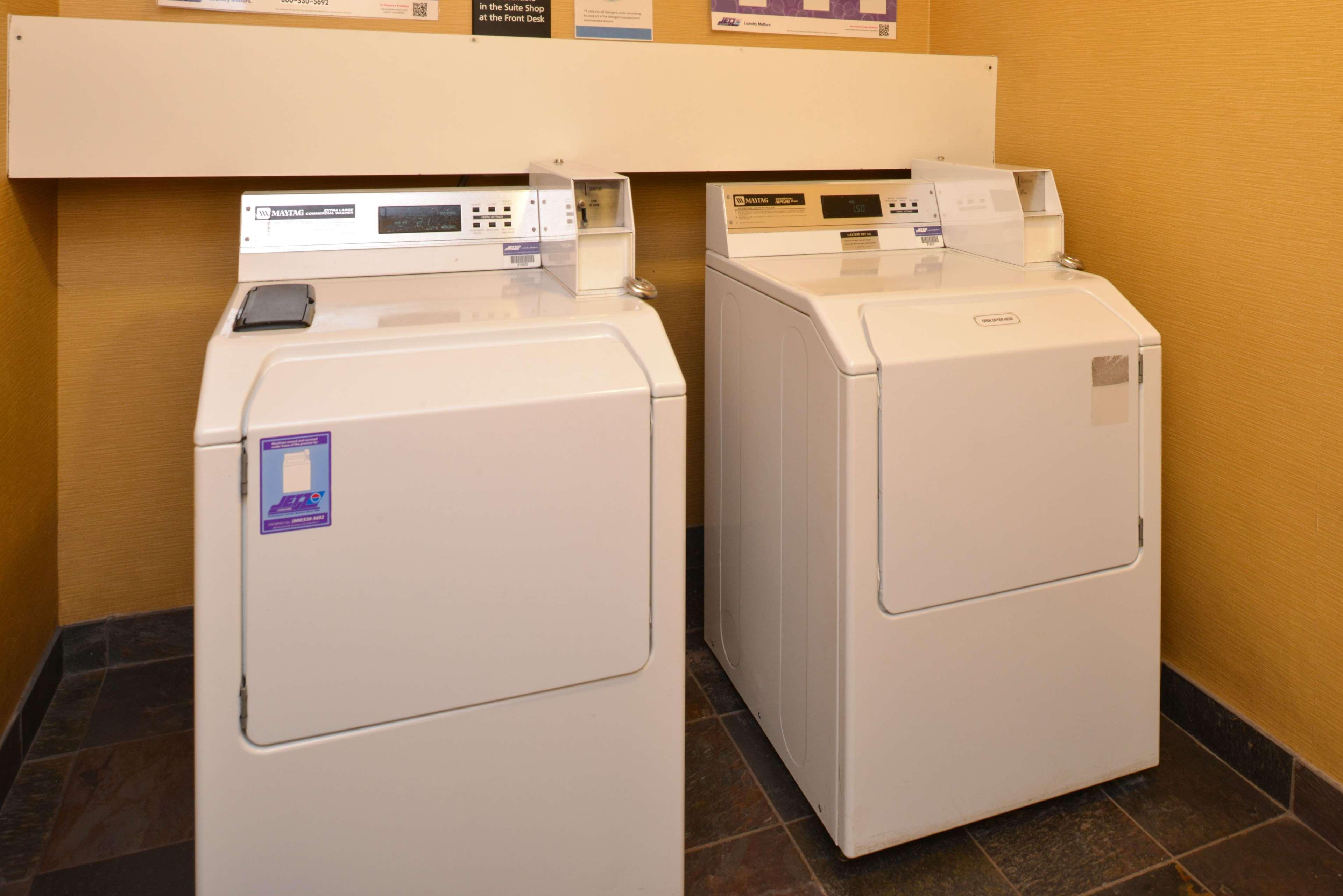 Hampton Inn & Suites Pueblo-Southgate Ngoại thất bức ảnh