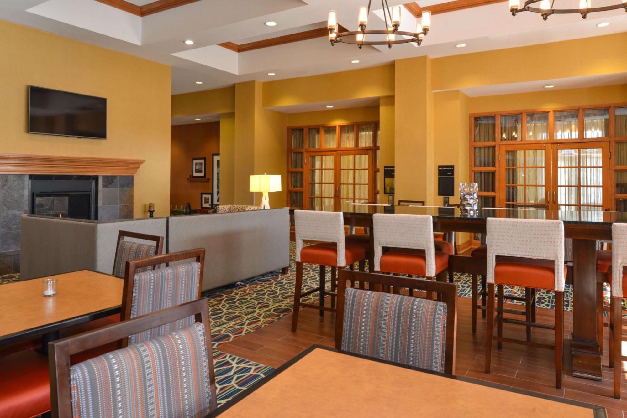 Hampton Inn & Suites Pueblo-Southgate Ngoại thất bức ảnh