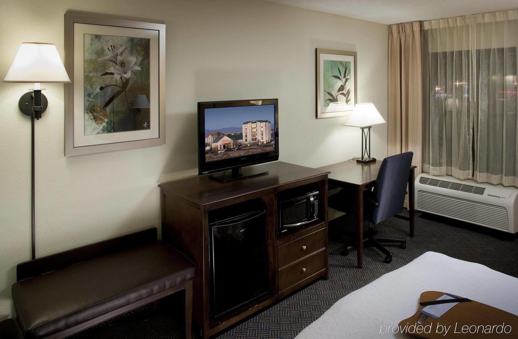 Hampton Inn & Suites Pueblo-Southgate Phòng bức ảnh