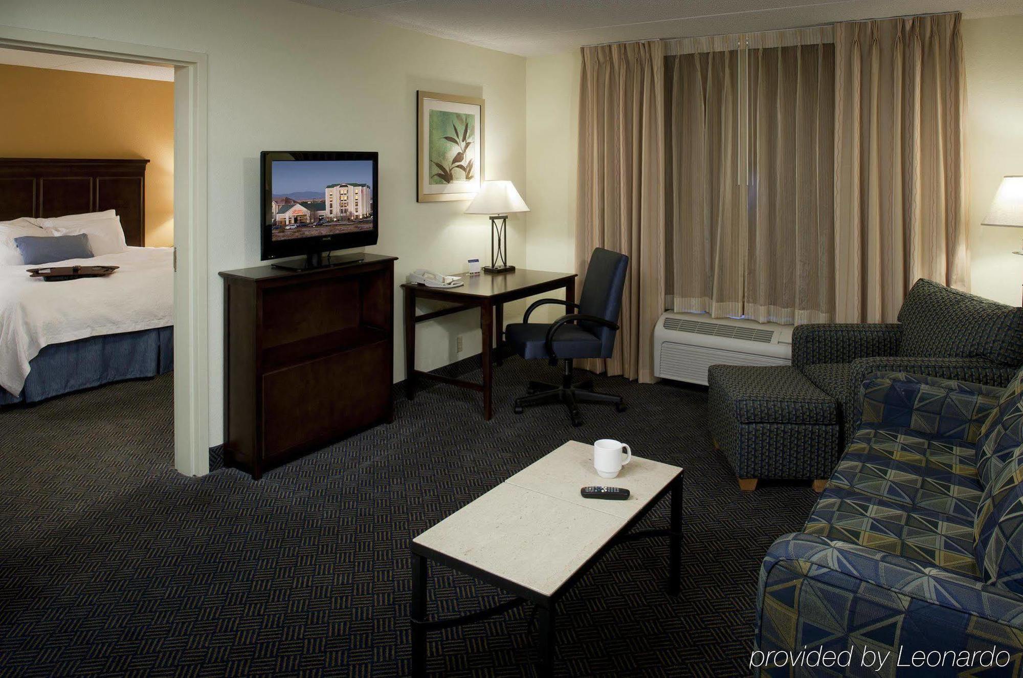 Hampton Inn & Suites Pueblo-Southgate Phòng bức ảnh